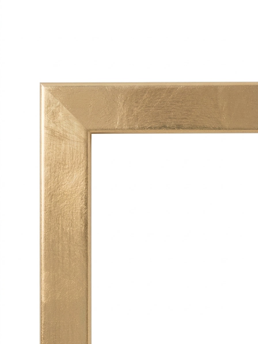Visa bild i helskärm Tavelram Magnolia i guld (Gold, T1101) – 24 mm bred, platt träram efter mått